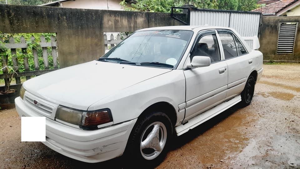 Mazda familier 2000